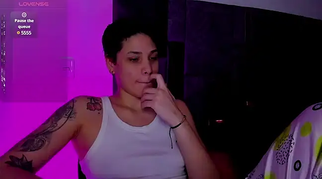 Snapshot of Charlee_pink chatting on 03.22.25 Charlee pink online show from 03.22.25