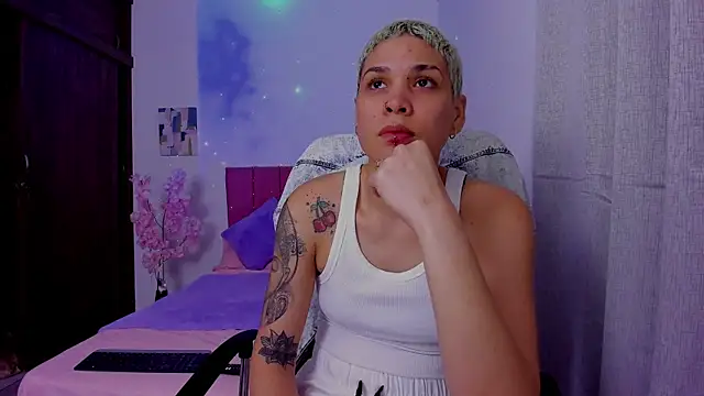 Snapshot of Charlee_pink chatting on 09.28.25 Charlee pink online show from 09.28.25
