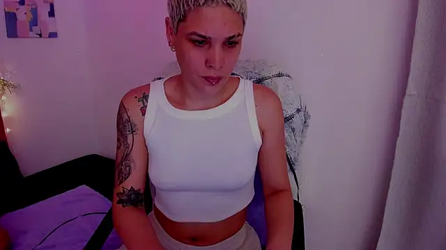 Snapshot of Charlee_pink chatting on 10.05.25 Charlee pink online show from 10.05.25