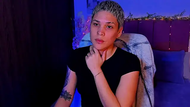 Snapshot of Charlee_pink chatting on 10.15.25 Charlee pink online show from 10.15.25