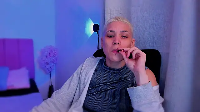 Charlee pink online show from 02.05.26