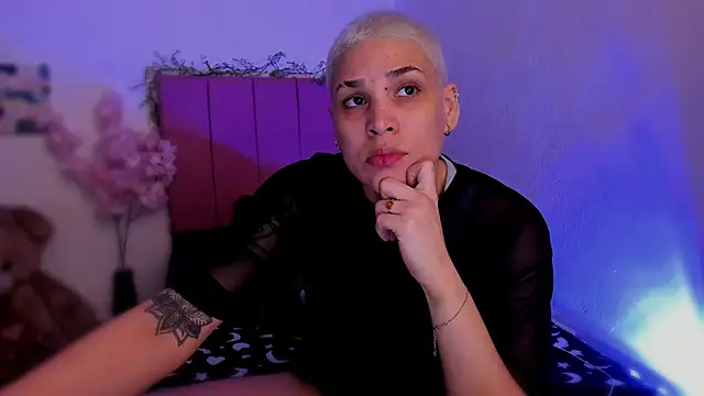 Charlee pink online show from 02.16.26