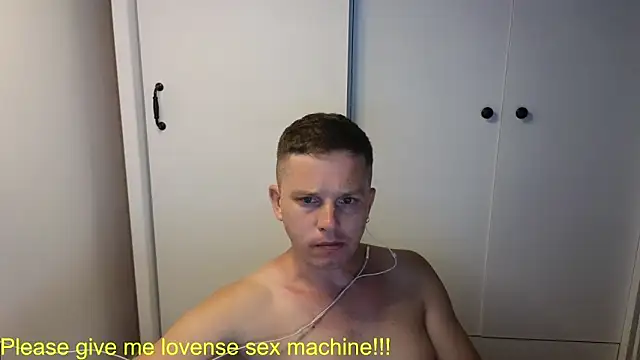 Snapshot of BigL0ve chatting on 07.18.26 BigL0ve online show from 07.18.26