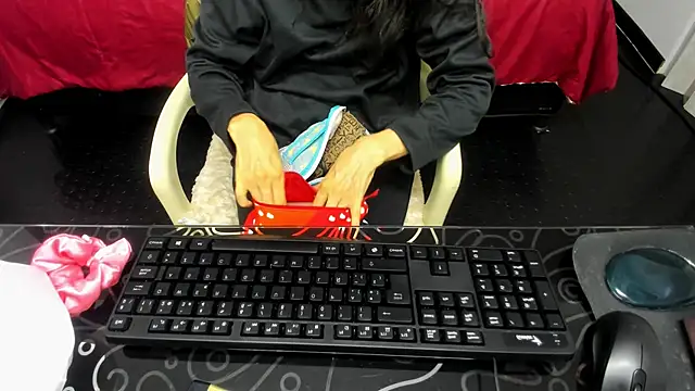 Snapshot of Abrillee1 chatting on 02.03.25 Abrillee1 online show from 02.03.25