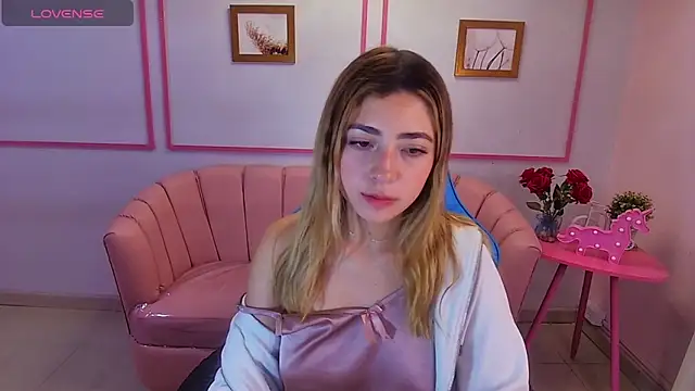 Snapshot of channel_blonde_a chatting on 12.05.24 channel blonde a online show from 12.05.24