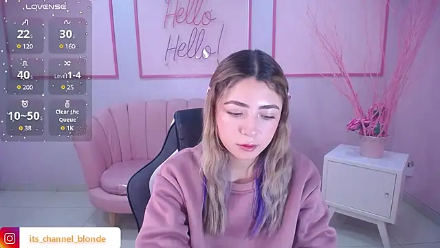 Snapshot of channel_blonde_a chatting on 12.30.24 channel blonde a online show from 12.30.24