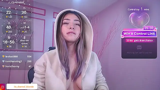 Snapshot of channel_blonde_a chatting on 01.02.25 channel blonde a online show from 01.02.25