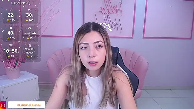 Snapshot of channel_blonde_a chatting on 01.21.25 channel blonde a online show from 01.21.25