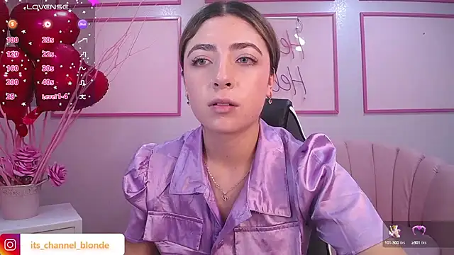 Snapshot of channel_blonde_a chatting on 02.21.25 channel blonde a online show from 02.21.25