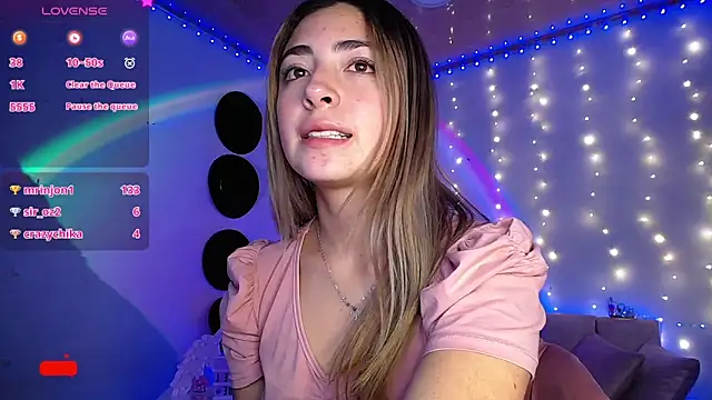 Snapshot of channel_blonde_a chatting on 03.08.25 channel blonde a online show from 03.08.25