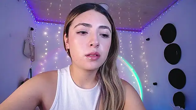 Snapshot of channel_blonde_a chatting on 03.12.25 channel blonde a online show from 03.12.25