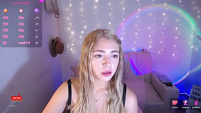 Snapshot of channel_blonde_a chatting on 03.14.25 channel blonde a online show from 03.14.25