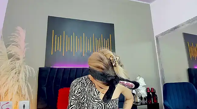 Snapshot of BrianaSchafer chatting on 12.09.24 BrianaSchafer online show from 12.09.24