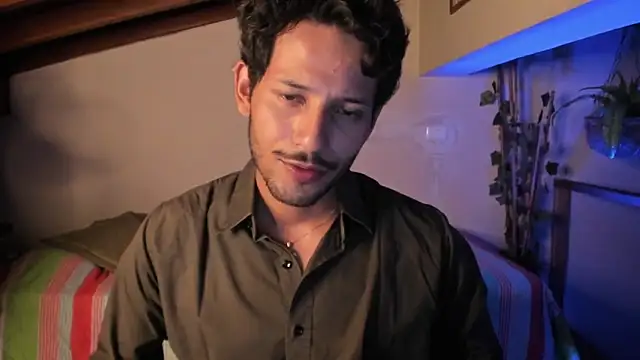 Snapshot of Nicholasrodrii chatting on 04.16.26 Nicholasrodrii online show from 04.16.26