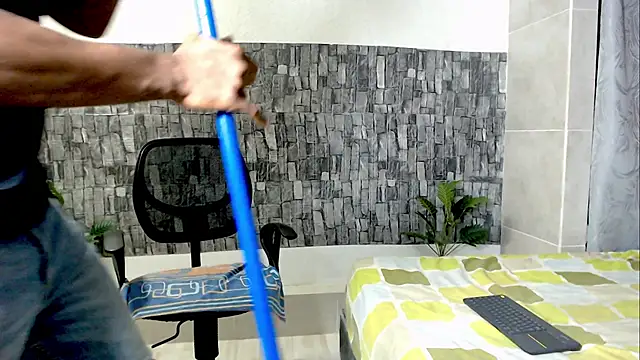 Snapshot of Joseephjackson chatting on 02.19.25 Joseephjackson online show from 02.19.25