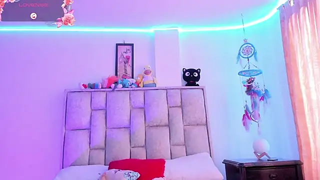 brianaGuzman online show from 10.12.25