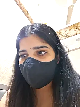 Snapshot of aaliya_bhattt chatting on 06.23.26 aaliya bhattt online show from 06.23.26