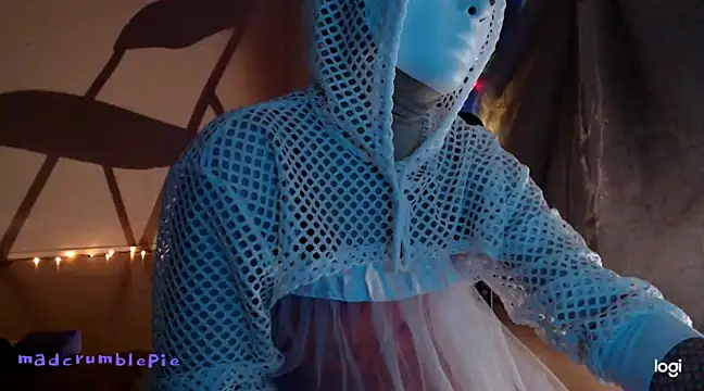 madcrumblepie online show from 01.15.25