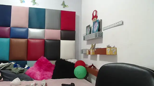 lily jamesx online show from 01.24.25