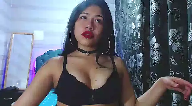 lily jamesx online show from 02.20.25