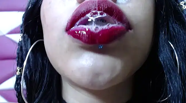 lily jamesx online show from 02.24.25