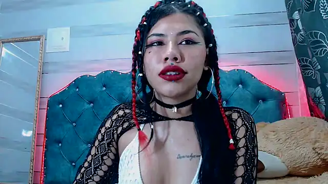 lily jamesx online show from 03.18.25