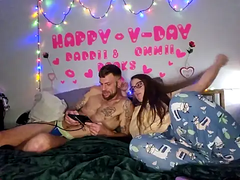 Snapshot of MrandMrsPooks chatting on 02.15.25 MrandMrsPooks online show from 02.15.25