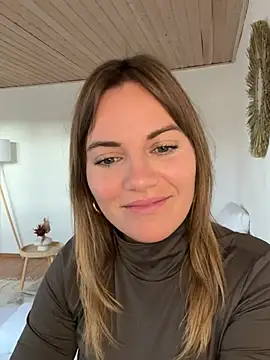 Snapshot of Milla__one chatting on 01.06.25 Milla  one online show from 01.06.25