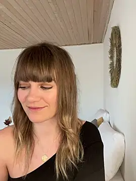 Snapshot of Milla__one chatting on 01.29.25 Milla  one online show from 01.29.25