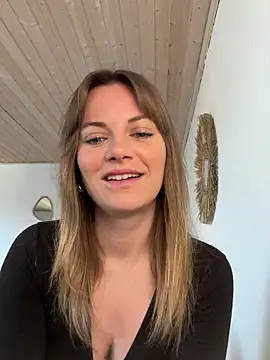 Snapshot of Milla__one chatting on 03.06.25 Milla  one online show from 03.06.25