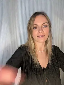 Snapshot of Milla__one chatting on 09.23.25 Milla  one online show from 09.23.25