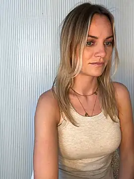 Snapshot of Milla__one chatting on 05.05.26 Milla one online show from 05.05.26