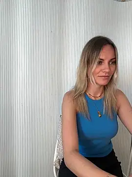 Snapshot of Milla__one chatting on 05.08.26 Milla one online show from 05.08.26