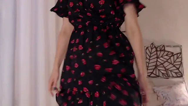 Snapshot of pepper_milf chatting on 12.15.24 pepper milf online show from 12.15.24