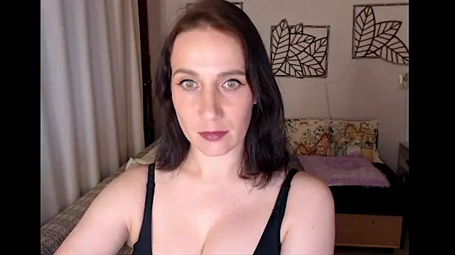 Snapshot of pepper_milf chatting on 06.21.26 pepper milf online show from 06.21.26
