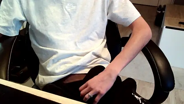 ElViko11 online show from 10.30.25