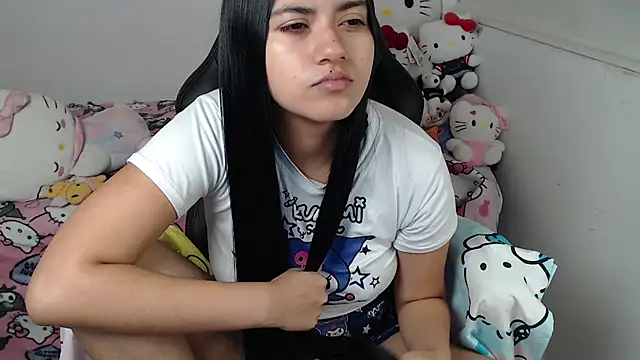 Snapshot of kayla_k18 chatting on 06.26.26 kayla k18 online show from 06.26.26