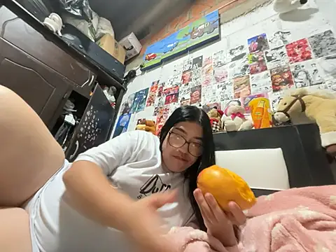 dafne19  online show from 04.17.26