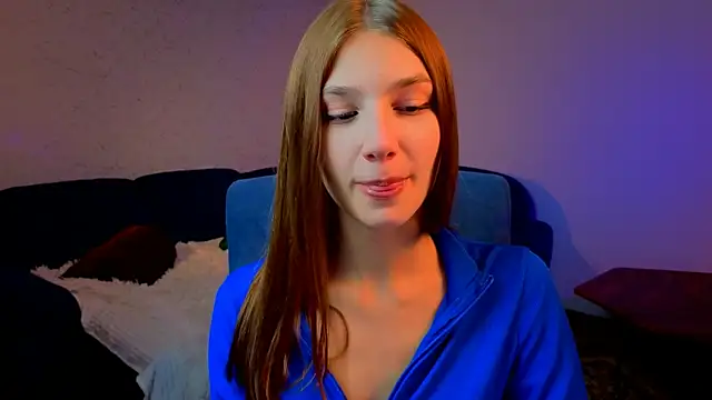 AnaHoney online show from 12.22.25