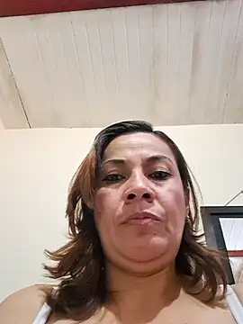 Zaralu  online show from 10.17.25