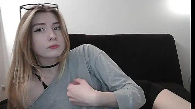 ErikaShyy online show from 03.10.26