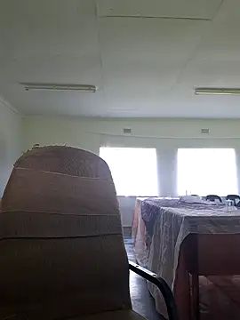 bull Giant online show from 02.11.25