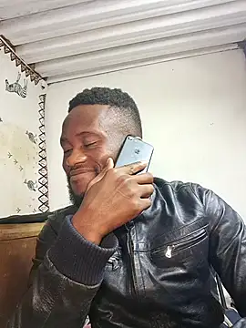 bull Giant online show from 02.12.25