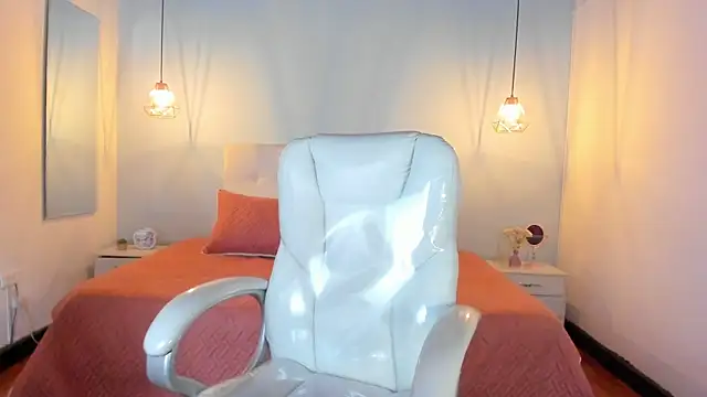 Emma23   online show from 01.21.25