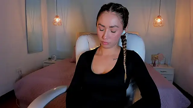 Emma23   online show from 02.20.25