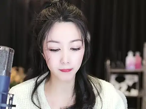 Nuyoah-77 online show from 01.19.25