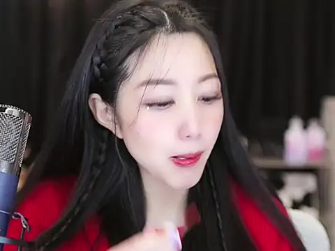 Nuyoah-77 online show from 02.02.25