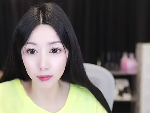 Nuyoah-77 online show from 11.15.25