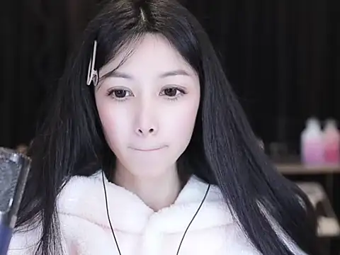 Snapshot of Nuyoah-77 chatting on 01.16.26 Nuyoah-77 online show from 01.16.26