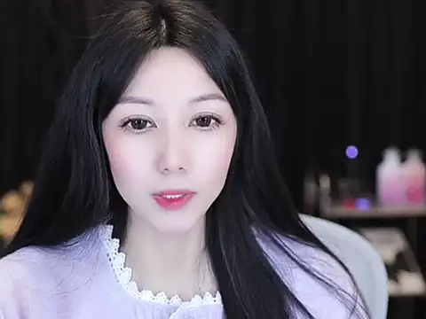 Snapshot of Nuyoah-77 chatting on 01.17.26 Nuyoah-77 online show from 01.17.26